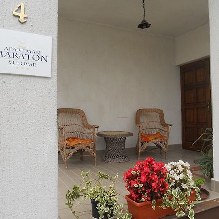 Apartmani Maraton วูโควาร์ ภายนอก รูปภาพ