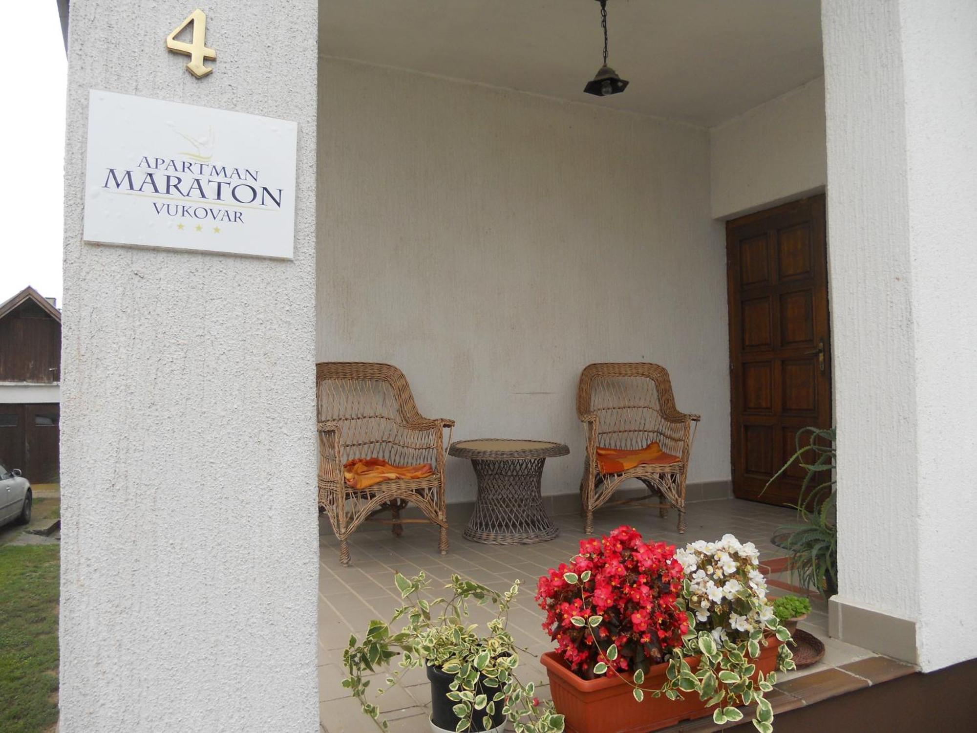 Apartmani Maraton วูโควาร์ ภายนอก รูปภาพ