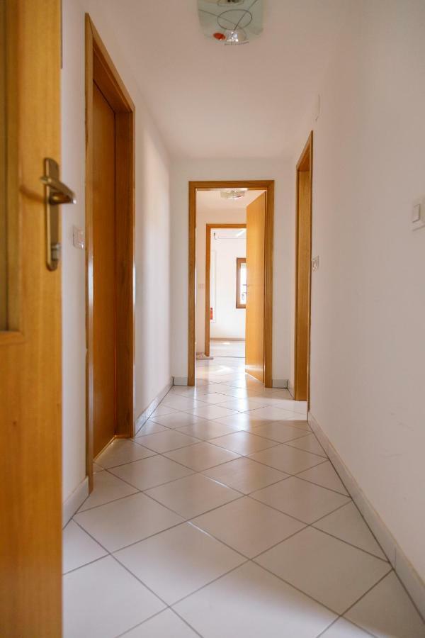 Apartmani Maraton วูโควาร์ ภายนอก รูปภาพ