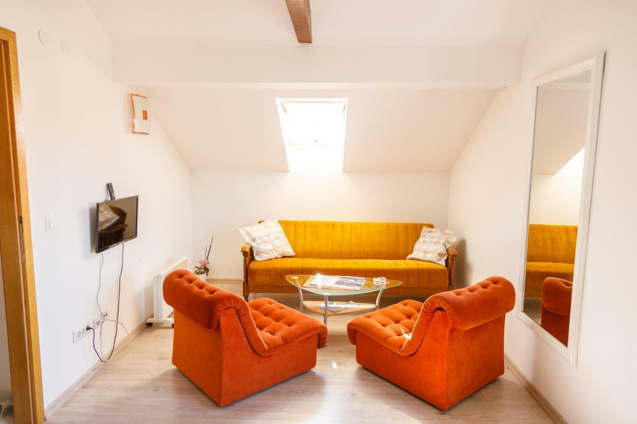 Apartmani Maraton วูโควาร์ ภายนอก รูปภาพ