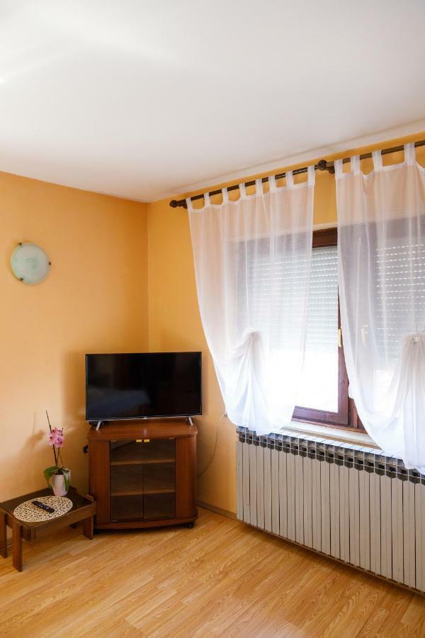 Apartmani Maraton วูโควาร์ ภายนอก รูปภาพ
